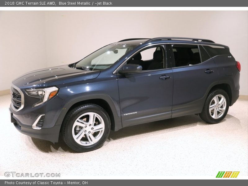 Front 3/4 View of 2018 Terrain SLE AWD