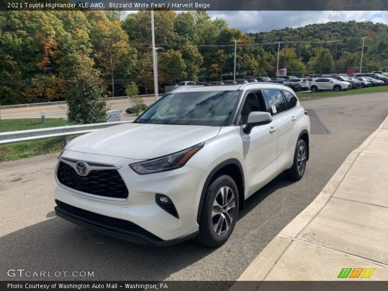 Blizzard White Pearl / Harvest Beige 2021 Toyota Highlander XLE AWD