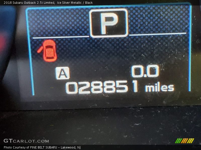 Ice Silver Metallic / Black 2018 Subaru Outback 2.5i Limited