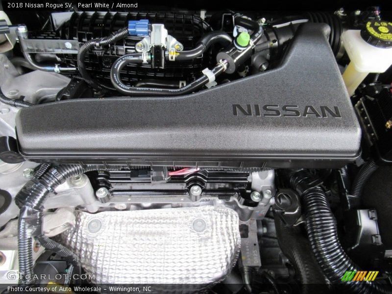 Pearl White / Almond 2018 Nissan Rogue SV