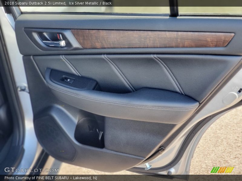 Ice Silver Metallic / Black 2018 Subaru Outback 2.5i Limited