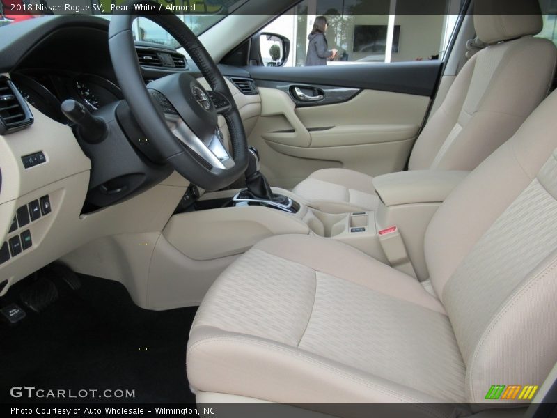 Pearl White / Almond 2018 Nissan Rogue SV