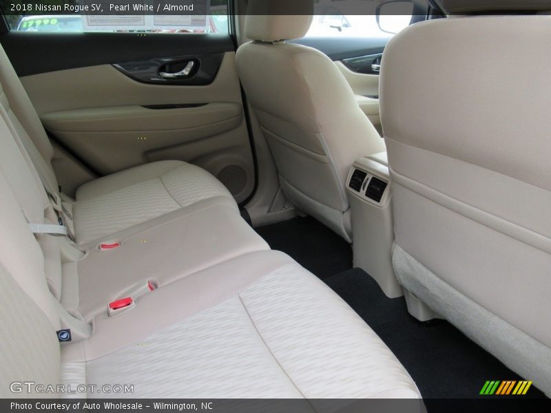 Pearl White / Almond 2018 Nissan Rogue SV