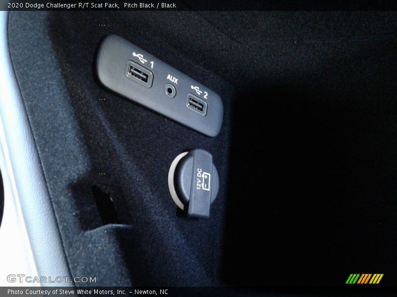 Pitch Black / Black 2020 Dodge Challenger R/T Scat Pack