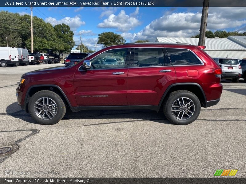 Velvet Red Pearl / Light Frost Beige/Black 2021 Jeep Grand Cherokee Limited 4x4