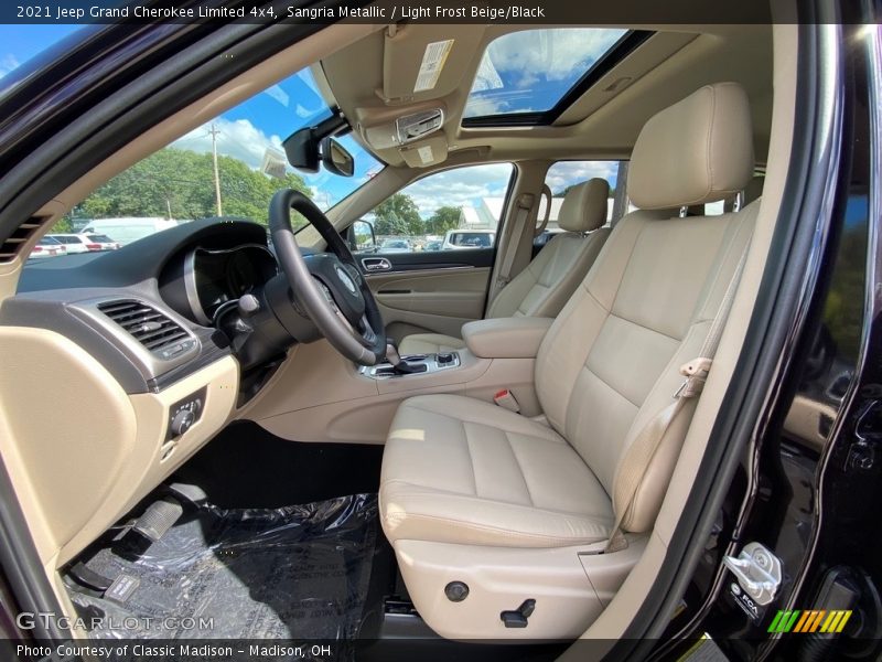 Front Seat of 2021 Grand Cherokee Limited 4x4