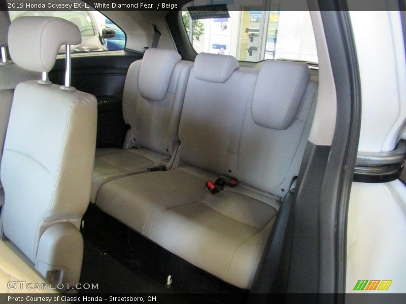 White Diamond Pearl / Beige 2019 Honda Odyssey EX-L