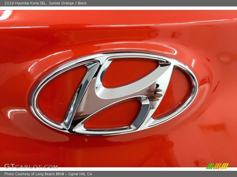 Sunset Orange / Black 2019 Hyundai Kona SEL