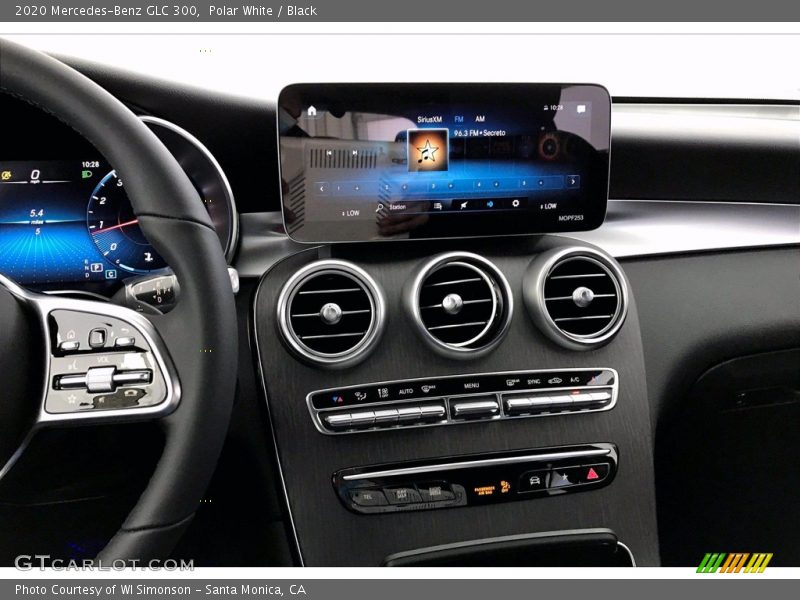 Polar White / Black 2020 Mercedes-Benz GLC 300