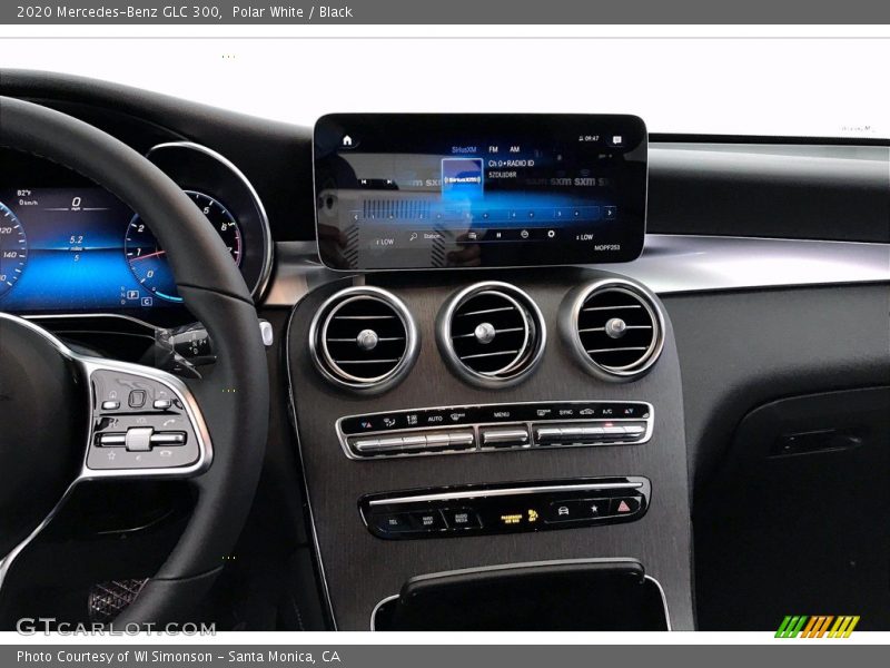 Polar White / Black 2020 Mercedes-Benz GLC 300