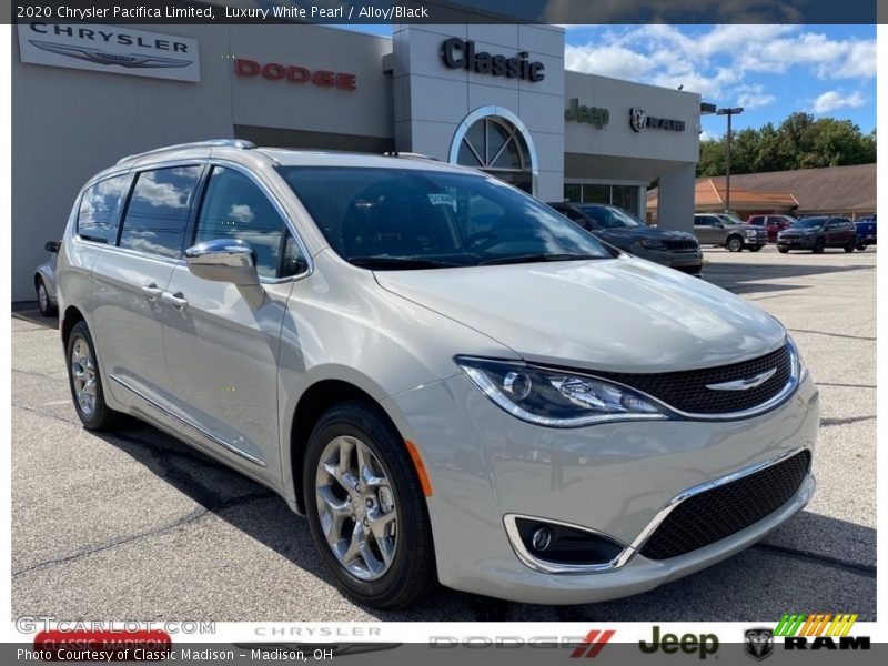 Luxury White Pearl / Alloy/Black 2020 Chrysler Pacifica Limited