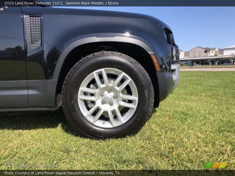  2020 Defender 110 S Wheel