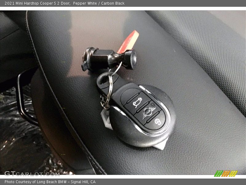 Pepper White / Carbon Black 2021 Mini Hardtop Cooper S 2 Door