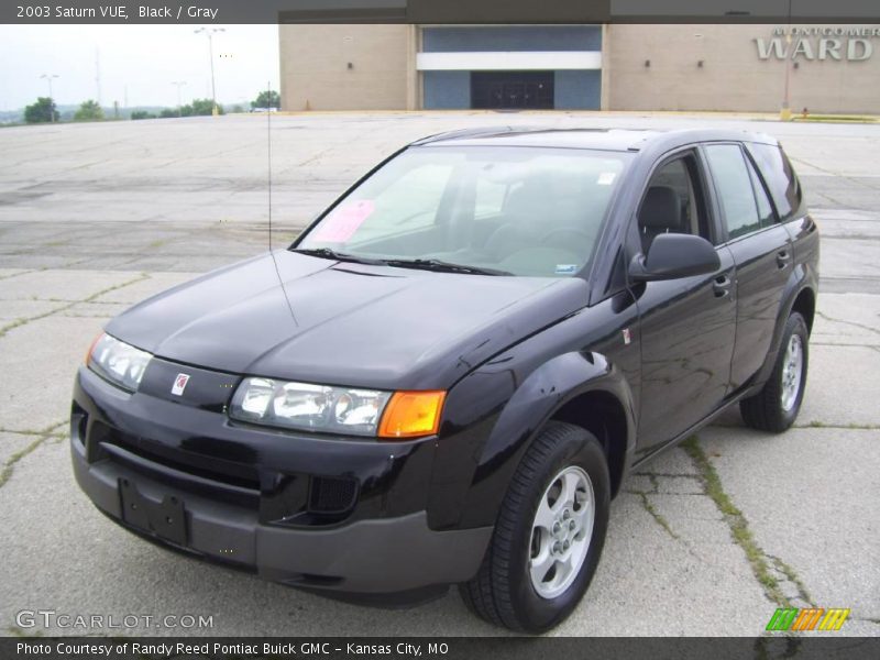 Black / Gray 2003 Saturn VUE