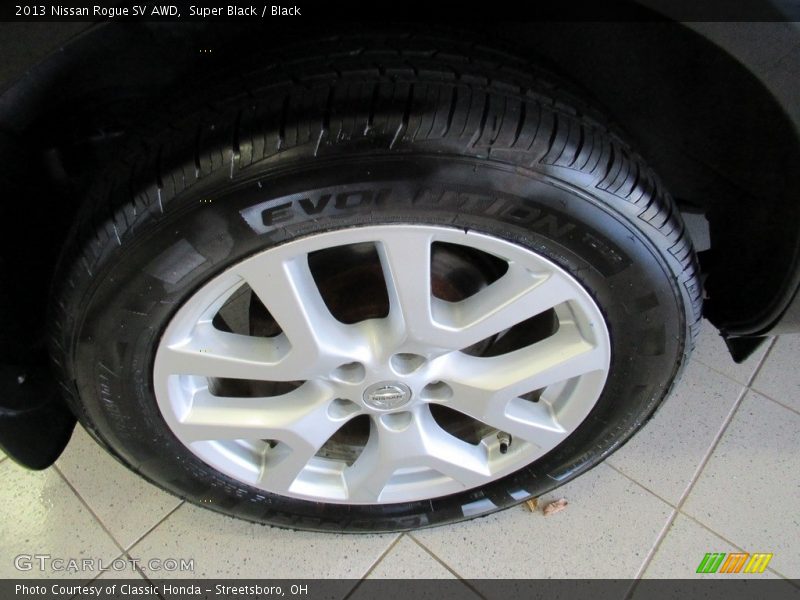 Super Black / Black 2013 Nissan Rogue SV AWD
