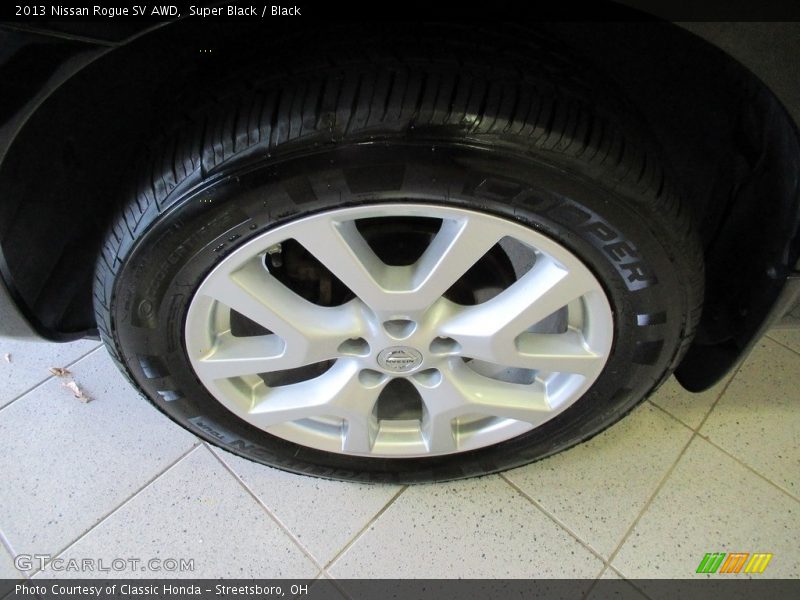 Super Black / Black 2013 Nissan Rogue SV AWD