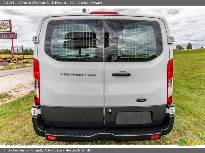 Oxford White / Pewter 2016 Ford Transit 250 Van XL LR Regular