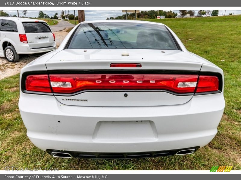 Bright White / Black 2013 Dodge Charger Police