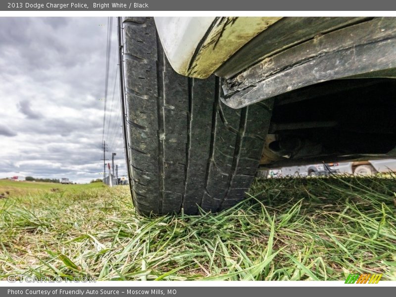 Bright White / Black 2013 Dodge Charger Police