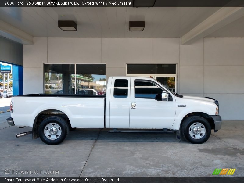Oxford White / Medium Flint 2006 Ford F250 Super Duty XL SuperCab