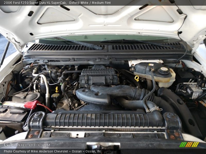  2006 F250 Super Duty XL SuperCab Engine - 5.4 Liter SOHC 24V VVT Triton V8