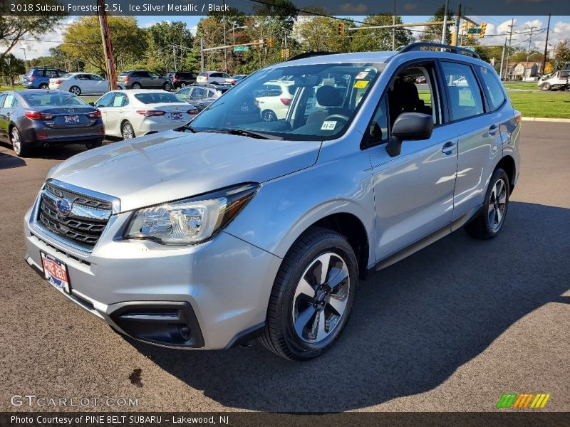 Ice Silver Metallic / Black 2018 Subaru Forester 2.5i