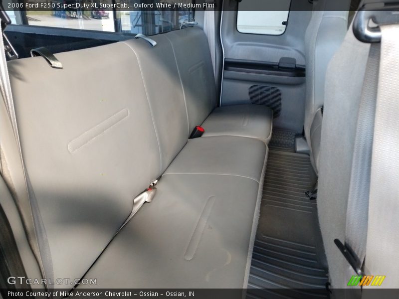Oxford White / Medium Flint 2006 Ford F250 Super Duty XL SuperCab