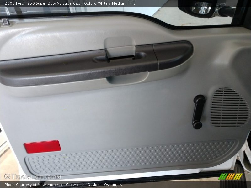 Door Panel of 2006 F250 Super Duty XL SuperCab