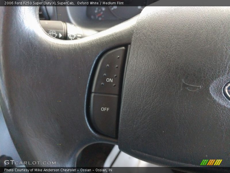 Oxford White / Medium Flint 2006 Ford F250 Super Duty XL SuperCab