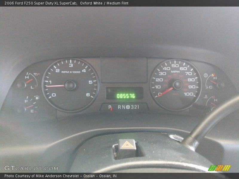 Oxford White / Medium Flint 2006 Ford F250 Super Duty XL SuperCab