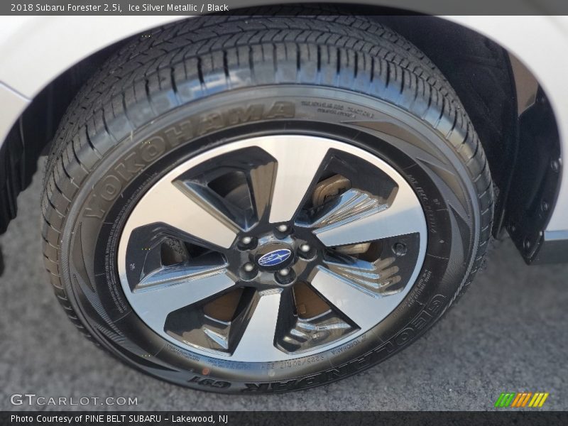 Ice Silver Metallic / Black 2018 Subaru Forester 2.5i