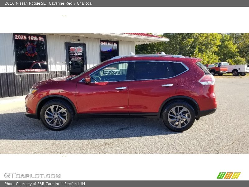 Cayenne Red / Charcoal 2016 Nissan Rogue SL