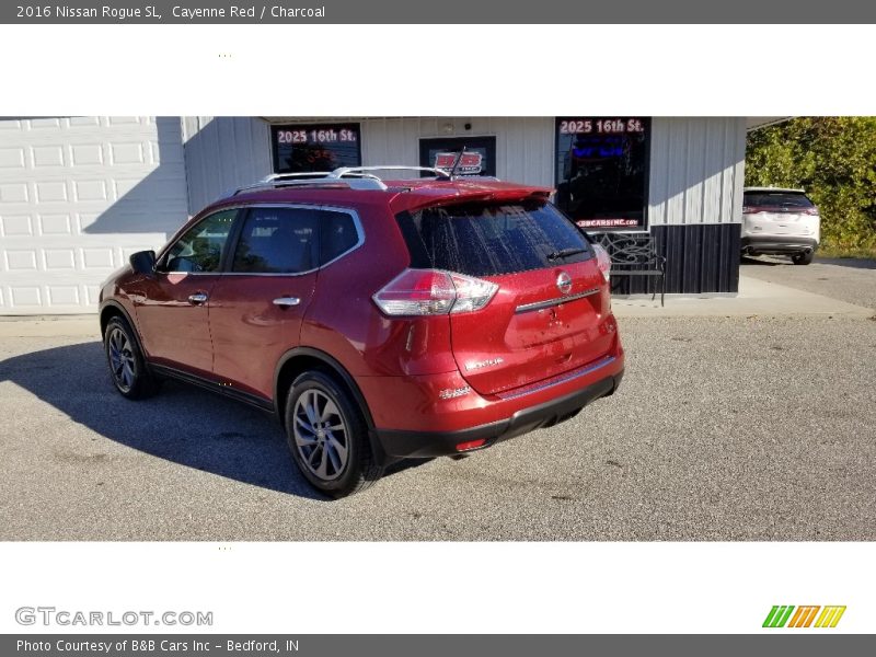 Cayenne Red / Charcoal 2016 Nissan Rogue SL