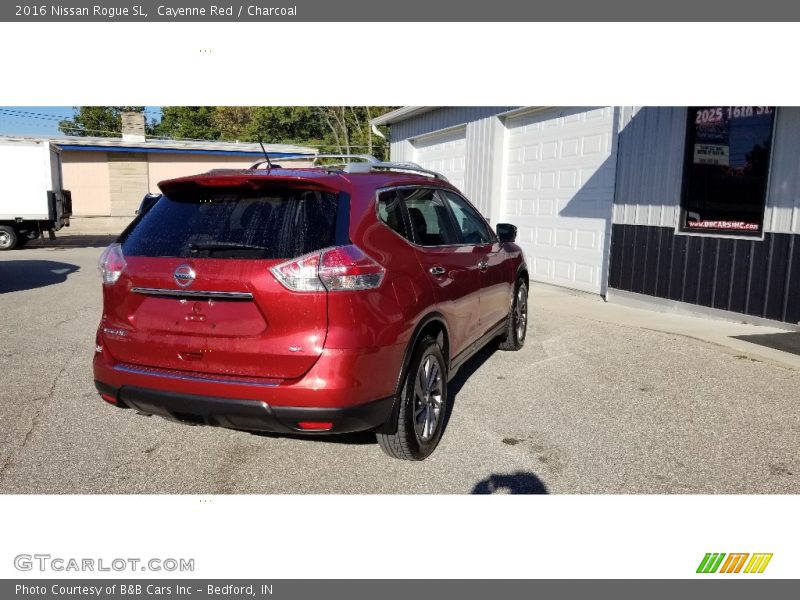 Cayenne Red / Charcoal 2016 Nissan Rogue SL