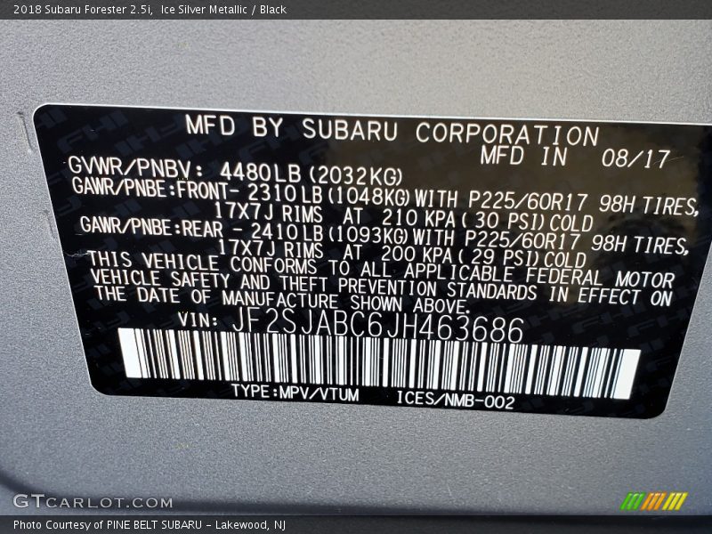 Ice Silver Metallic / Black 2018 Subaru Forester 2.5i