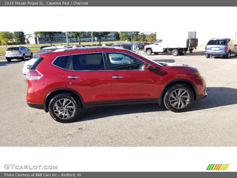 Cayenne Red / Charcoal 2016 Nissan Rogue SL