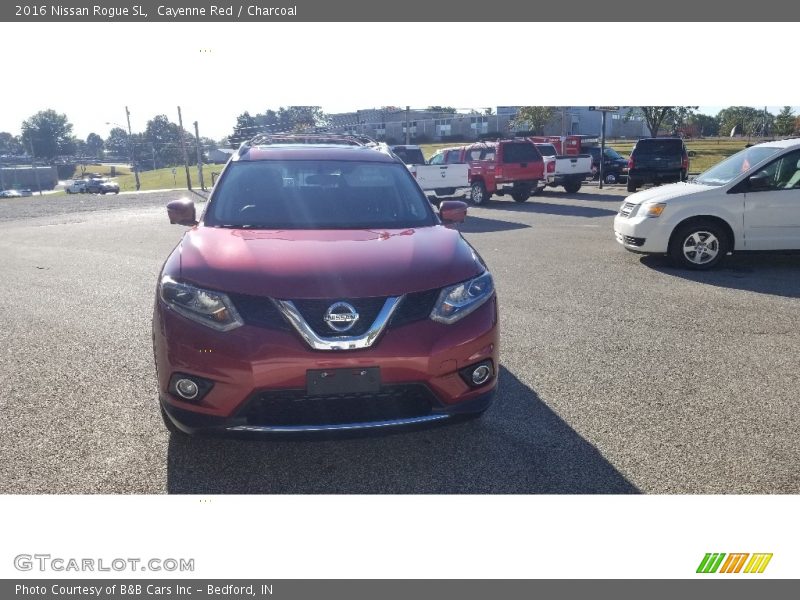 Cayenne Red / Charcoal 2016 Nissan Rogue SL