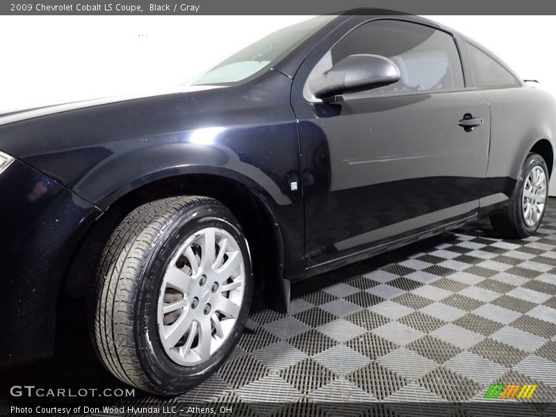 Black / Gray 2009 Chevrolet Cobalt LS Coupe