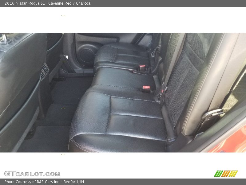 Cayenne Red / Charcoal 2016 Nissan Rogue SL
