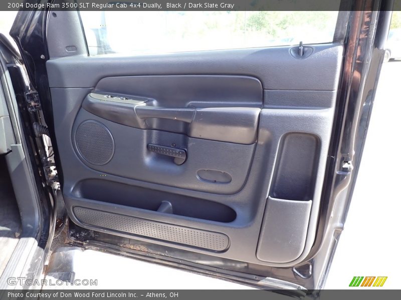 Door Panel of 2004 Ram 3500 SLT Regular Cab 4x4 Dually