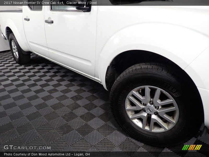 Glacier White / Steel 2017 Nissan Frontier SV Crew Cab 4x4