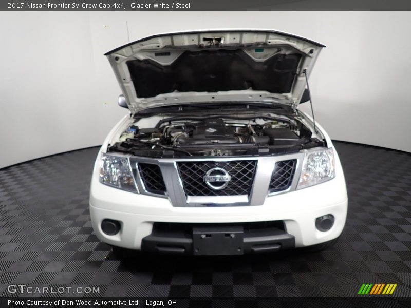 Glacier White / Steel 2017 Nissan Frontier SV Crew Cab 4x4