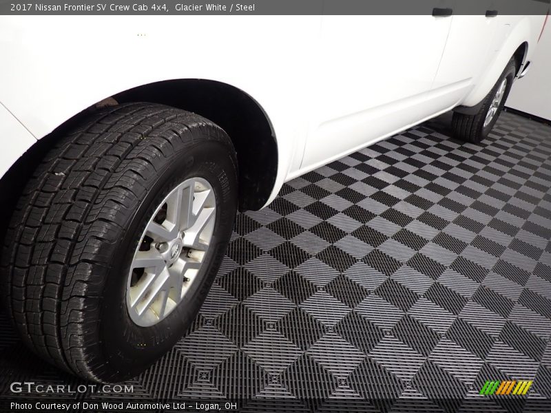 Glacier White / Steel 2017 Nissan Frontier SV Crew Cab 4x4