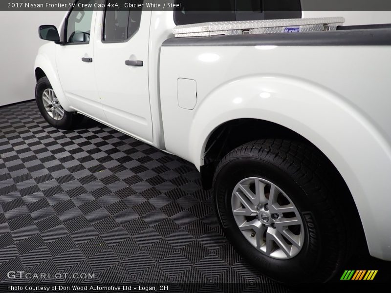 Glacier White / Steel 2017 Nissan Frontier SV Crew Cab 4x4