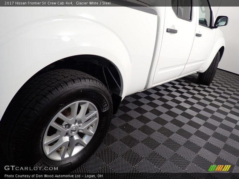 Glacier White / Steel 2017 Nissan Frontier SV Crew Cab 4x4