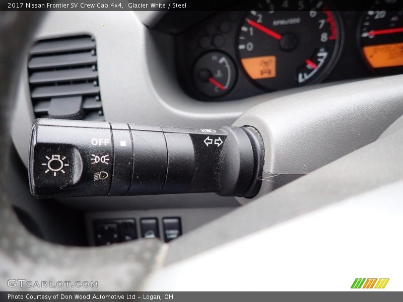 Controls of 2017 Frontier SV Crew Cab 4x4