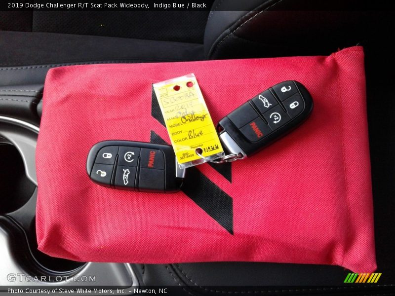 Indigo Blue / Black 2019 Dodge Challenger R/T Scat Pack Widebody