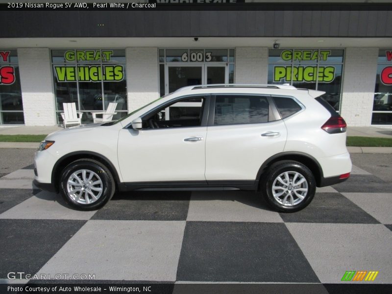 Pearl White / Charcoal 2019 Nissan Rogue SV AWD