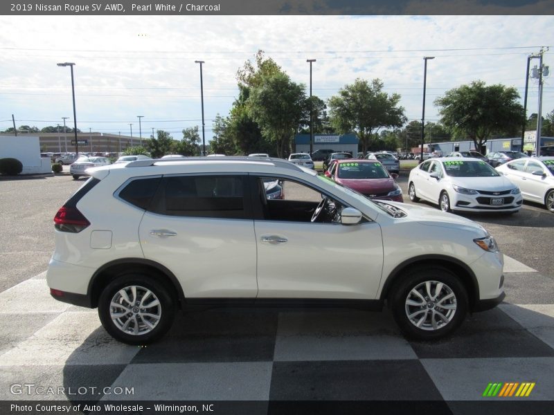 Pearl White / Charcoal 2019 Nissan Rogue SV AWD
