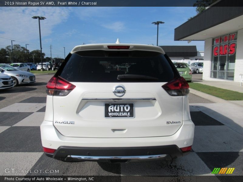 Pearl White / Charcoal 2019 Nissan Rogue SV AWD